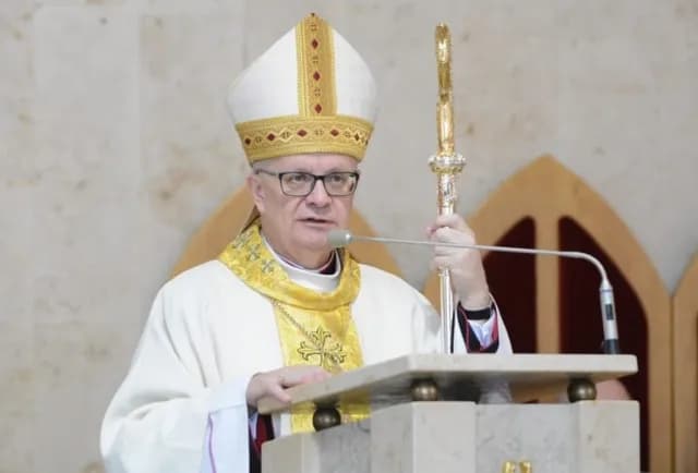 Jak biskup Andrzej Czaja zmienia oblicze polskiego Kościoła?