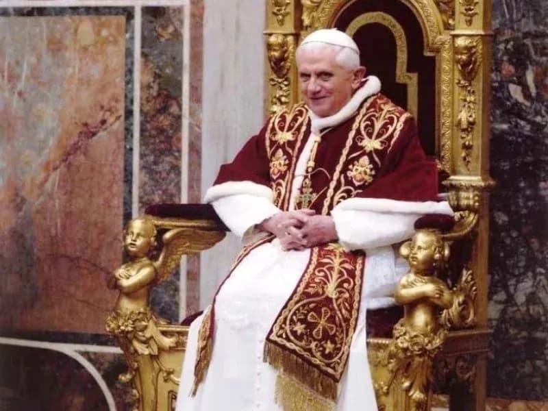 Benedykt XVI - ile lat był papieżem i co z tego wynika dla Kościoła