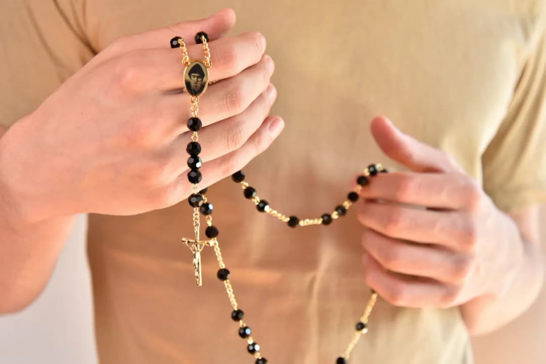 Gdzie kupić autentycznie poświęcony różaniec? Unikaj tych pułapek